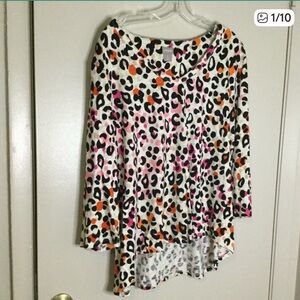Chico's Cheetah Print V-Neck Tee